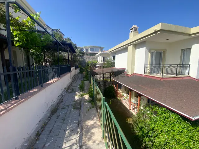 Seferihisar Doğanbey Yelken Sitesi'nde Satılık Kısmi Deniz Manzaralı 3+1 Dubleks Villa 4