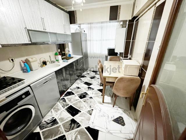 Yiğitler Sokak'ta 3+1 1 Bağımlı 30.000 Tl Kiracılı 5.kat Konumu 3