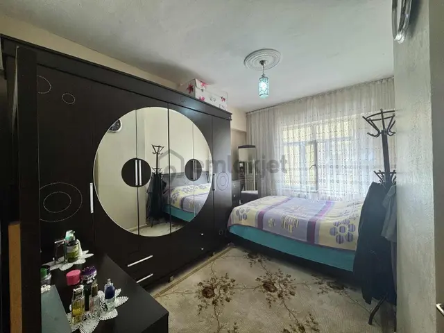 Satılık Şehitlik Tedaş Karşısı Masraflı Daire 2+1 3