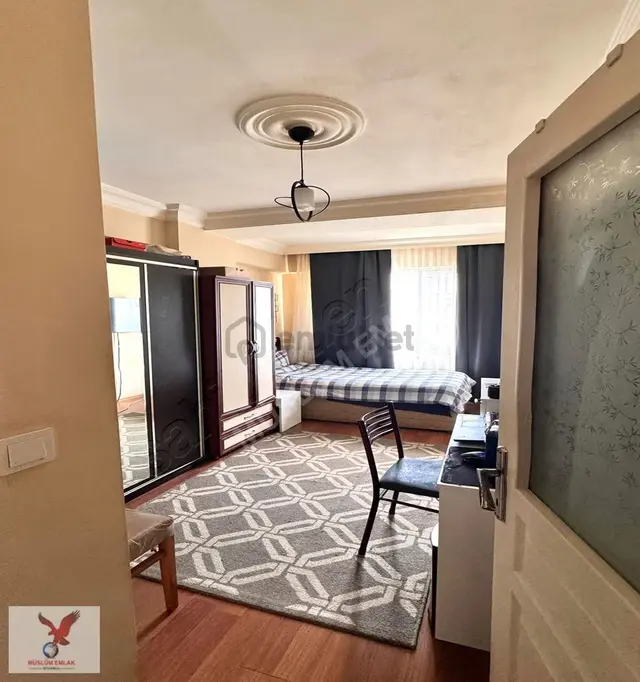 Müslüm Emlaktan Merkezde 3+2 Metrobüse Komşu Dublex 2