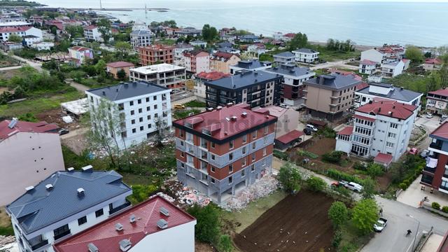 Deniz Tarafı Cumhuriyet'te Denize 200 Mt Satılık 2+1 Lüx Daire 4