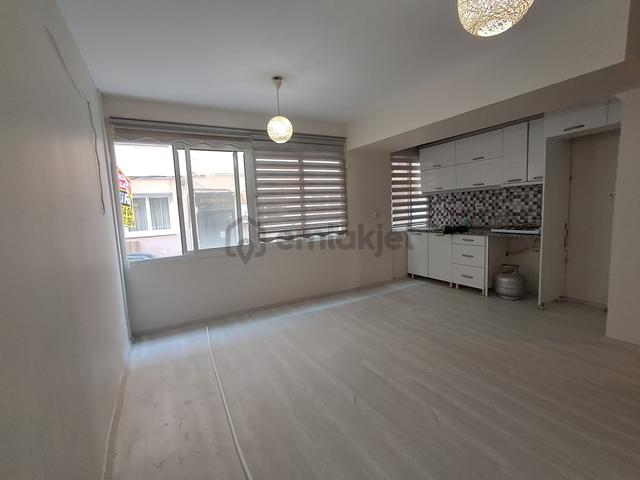 Satılık İzmir Karşıyaka Tersane Mahallesinde 2+1 Daire Satılık İzmir Karşıyaka Tersane Mahallesinde 2+1 Daire