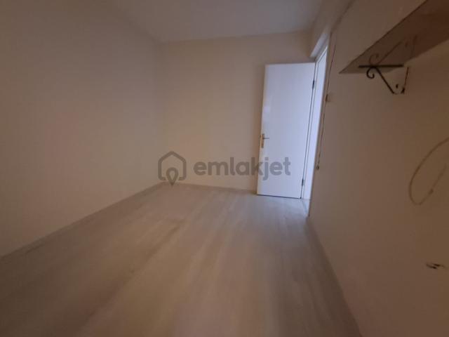 Satılık İzmir Karşıyaka Tersane Mahallesinde 2+1 Daire 4