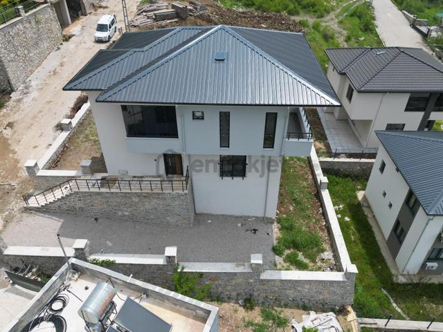 Bm"den Soğucak Yaylasında Sıfır Tripleks 4+1 Villa + Misafirhane 5