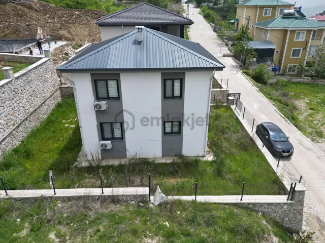 Bm"den Soğucak Yaylasında 301m2 3+1+teraslı Dublex Villa 3