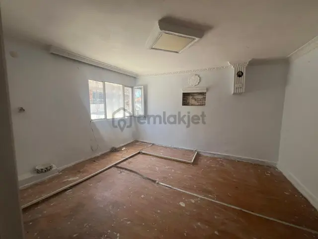 Konak İsmetpaşa Mah.de 2+1 95m2 Giriş Katı Klasik Kiralık Daire 2