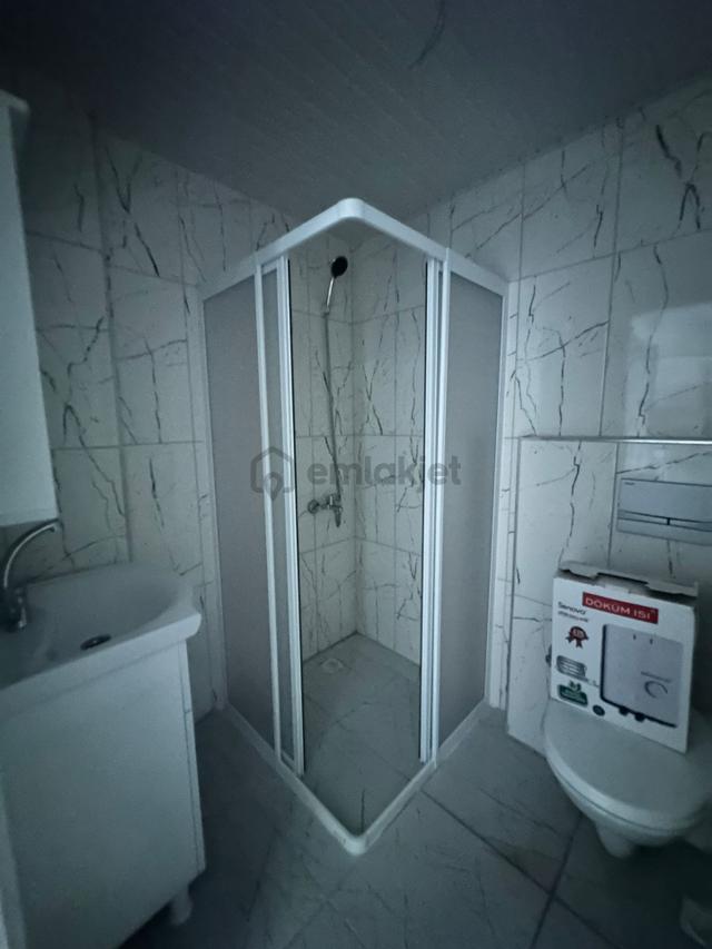 Adana Sarıçamda Çarkıparede 1+1 Eşyaları Sıfır Kiralık Depozito Yok Fırsat Daire 4