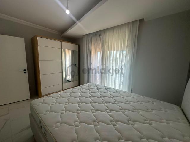 Deniz Manzaralı Eşyalı Tripleks Özel Havuzlu Villa 5