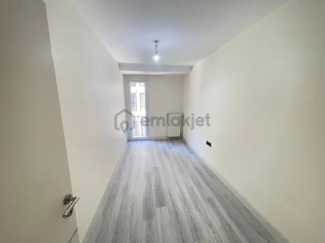 Beylikdüzü Kalekent'te Gizli Mutfaklı 2+1 Kiralık Daire 5