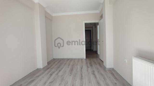 Seferihisar'da Geniş Ve Ferah Satılık 1+1 Daire... 5