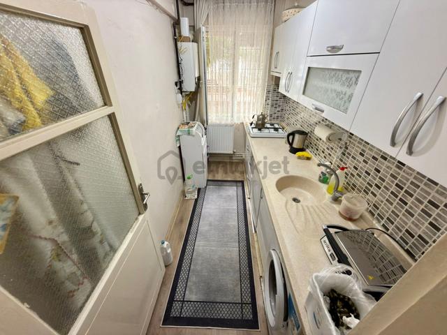 Yetkili Yükselden Edremit Merkezde Ayrı Mutfak 2+1 Satılık Daire 3