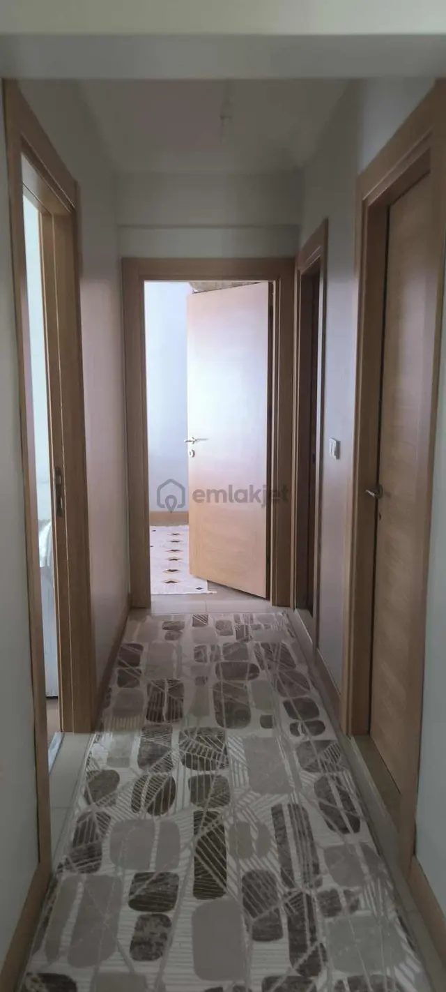 Çölgüzeli Toki De Merkezi Konumda Satılık Yapılı Daire 3
