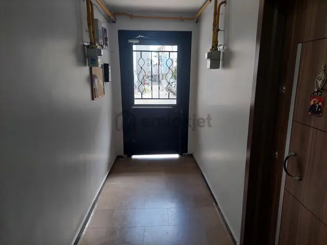 Çınarlıda Satılık İskanlı 2+1 Daire 3