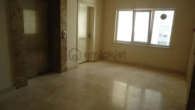 Krc'den Gültepe Mahalesinde Katta Kiralık 3+1 Daire 3