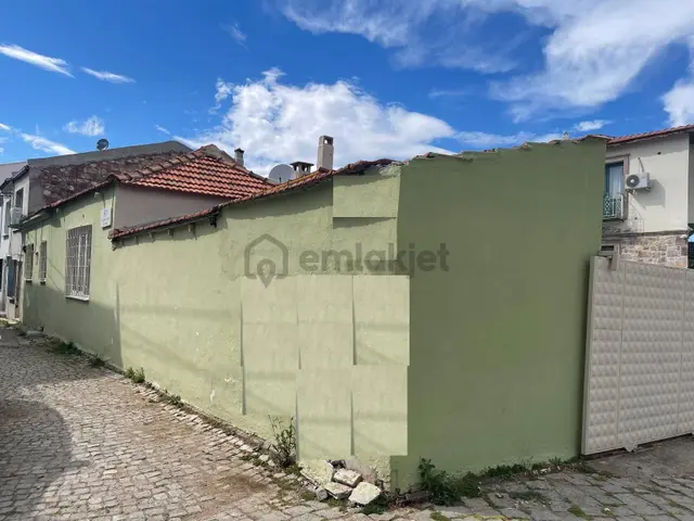 Ayvada'dan Ayvalık Merkez'de 2+1 Kağir Ev İle Kağir Ahır 5