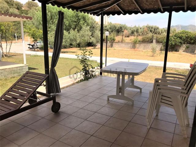 Kuşadası Avm Ye Denize 150 Mt 4+1 Trıpleks Kiralık Villa 4