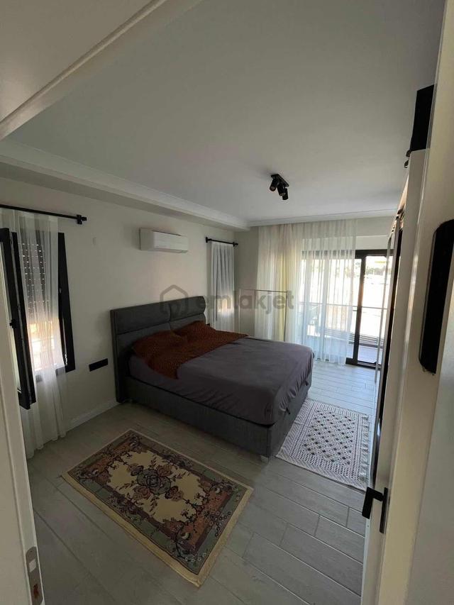 Satılık Tam Müstakil 4+1 Villa 4