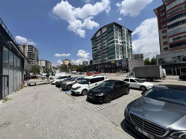 Vip'den Hasan Tahsin Cad Üzeri Masrafsız 175 M² Kiralık Dükkan 3