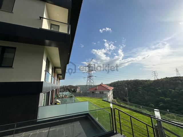Sarıyer'de Site İçin'de 4+1 Kiralık Dubleks Daire,artum'dan 3