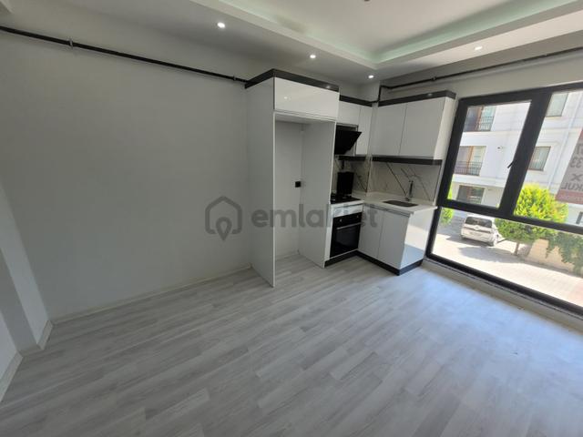 Delux'den Cumhuriyet Mh.'de Merkezi Lokasyonda Kiralık 1+1 Daire 4