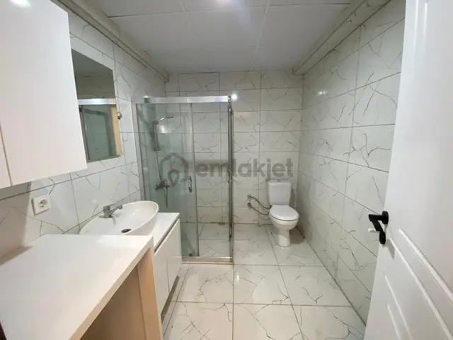 Buca Çamlıkule Mah Yeni İzban Durağı Yanı Köşe 2+1 Daire 3