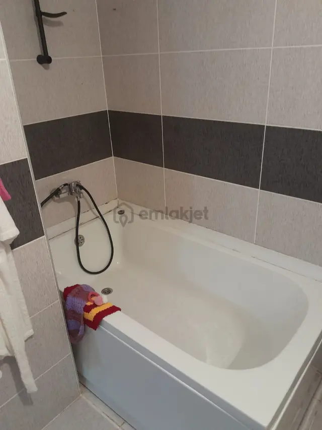 Çeşme Ovacıkta Kiralık 2+1 Daire ( Eşyasız Olarak) 3