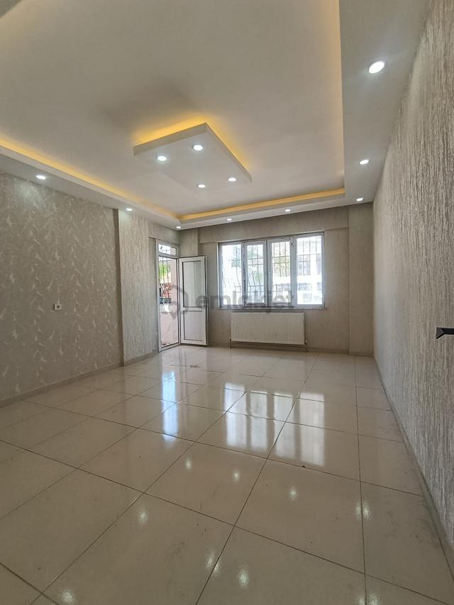 Acilin Karşısında Satılık 2+1 Sıfır Gibi Daire 5