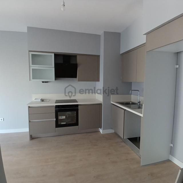 Fikirtepe Emlak Konutta 1+1 4