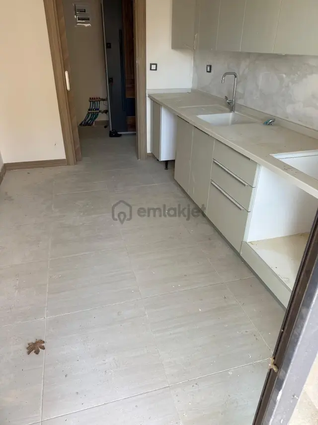 Adana Sarıçam Göztepe Tokilerde 2+1 K.mutfak Kiralık Daire 3