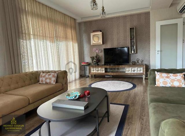 Gürselpaşada Havuzlu Güvenlikli Sitede Satılık 4+1 Daire 3