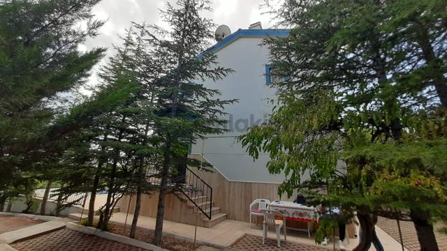 *nova* Beşik'te Asfalt Yola Sıfır, İmarlı, Havuzlu Bahçeli Villa 4