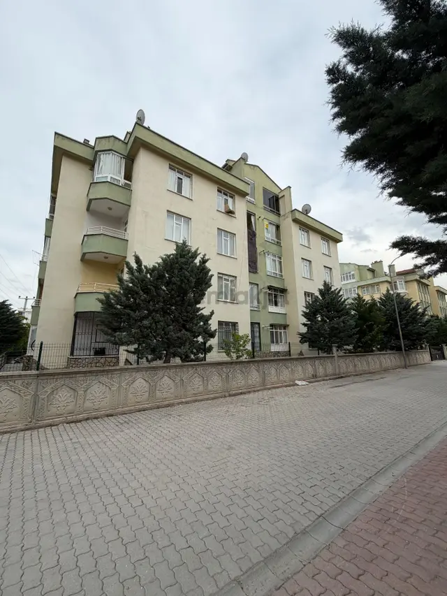 Tezcandan Yazırda 4+1 Dublex Bakımlı Satılık Daire