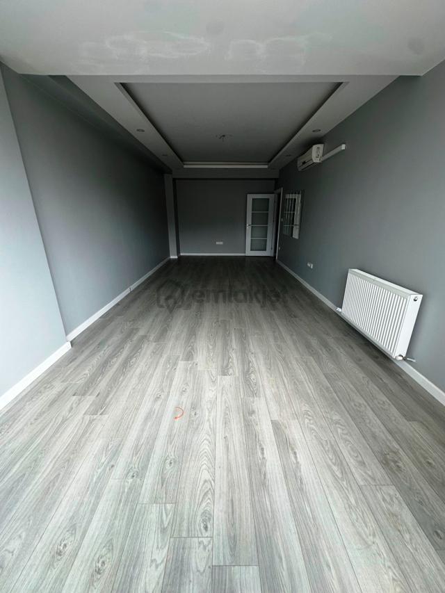 Cevizli Minibüs Cd.2 Yıllık 2.kat 2 Banyolu Balkonlu Kiralık 3+1 4