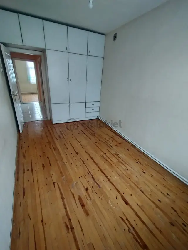 İsmet Paşa Okulu Civarı Yatırımlık Satılık 3.5+1 Daire 3