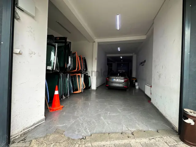 Maltepe Bağdat Cad.üstü 2 Yıllık 220m2 Ön Bahçeli Kiralık Dükkan 3