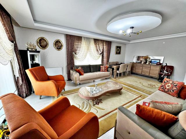 Çiğdemtepe'de Ankara Manzaralı Full Yapı Acil Satılık 5+1 Dublex 4