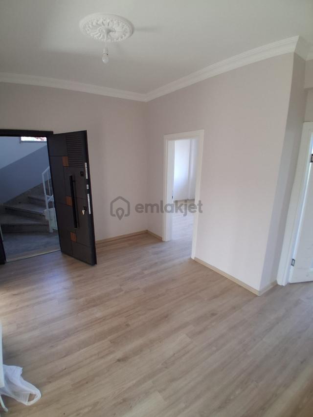 Adalet Gold Group Emlak'tan Şair Emrah Mahallesinde Uygun Fiyata 2+1 Kiralık Daire Bu Fırsat Kaçmaz 4