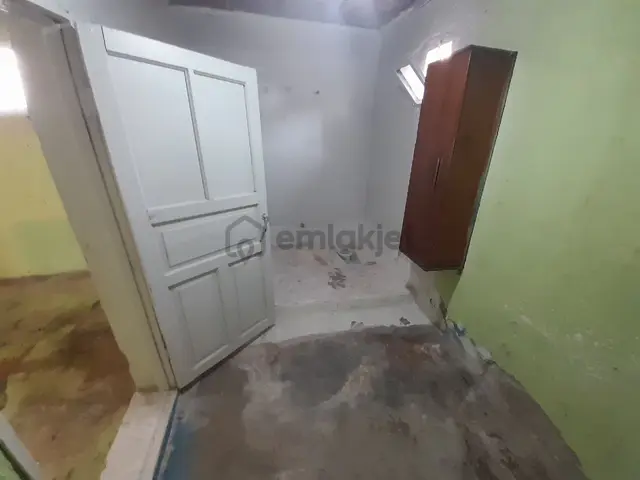 İzmir Buca İnönü Mah. Otokent E Yakın Depo Olmaya Müsait Yer 4