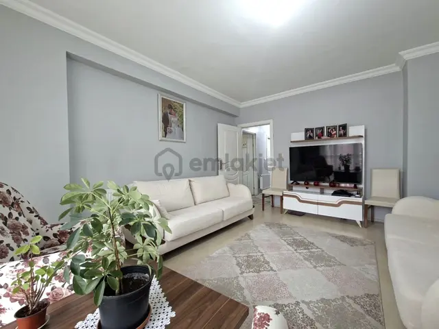 Recep Ümit Emlak'tan Derman Caddesi Üzerinde Satılık Ferah Geniş 2+1 Satılık Daire 3
