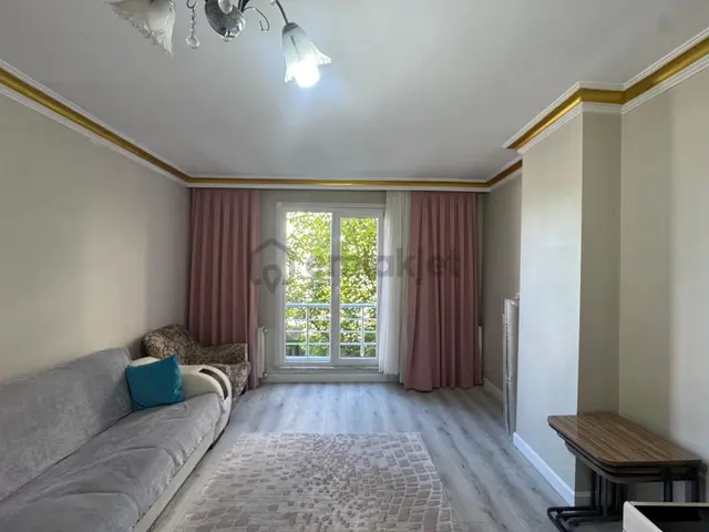 Alibeyköy'de Cadde Üzeri Açık Cepheli, Masrafsız, 2+1 Daire 2