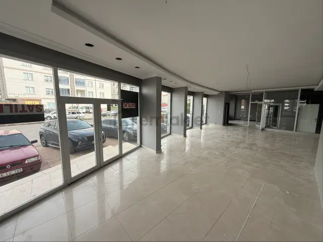 Han Gayrimenkulden Alparslan Türkeş Bulvarında 165 M² Kiralık Dükkan 1