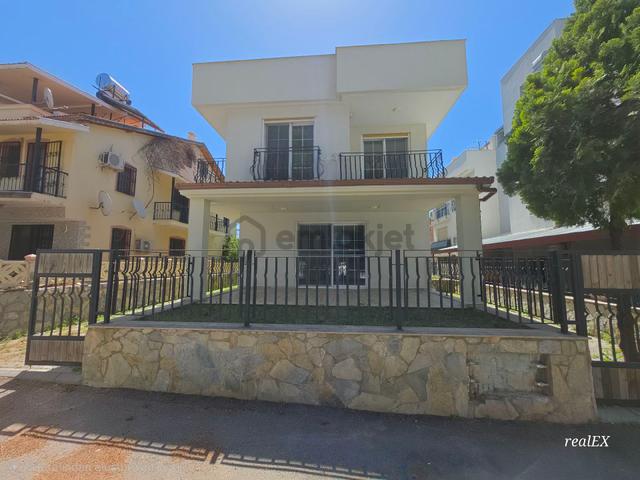 Özdere Çukuraltı Merkezde Geniş Odalı 3+1 Villa 5