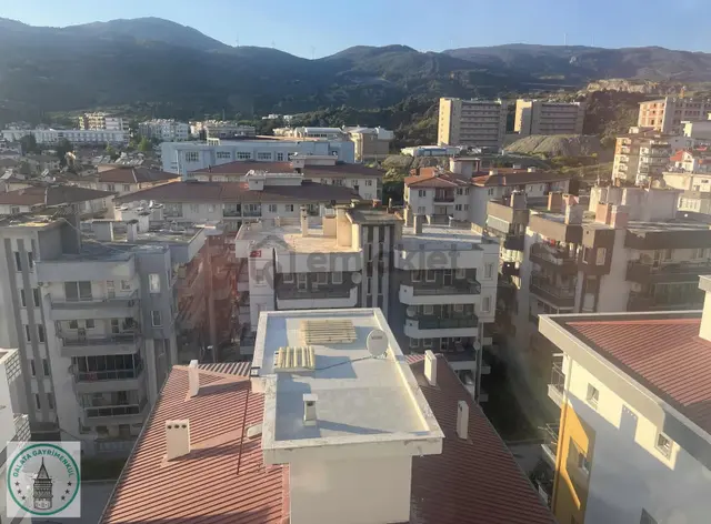 Galata'dan 1+1 Eşyalı Satılık Daire 4