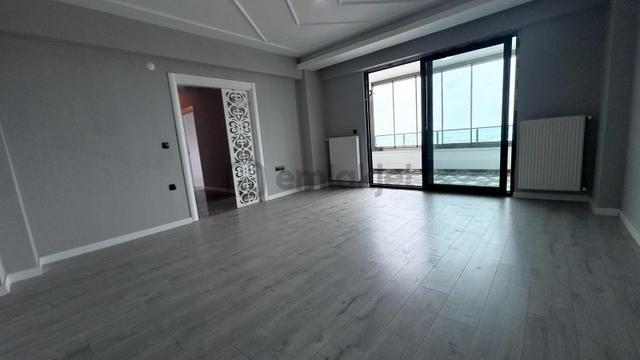 Atakum Balaç'ta Panoramik Deniz Manzaralı Kiralık 2+1 Daire 4