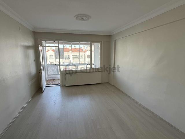 Net Emlaktan Palmiye Sitesinde 3+1 Bakımlı Satılık Daire 4