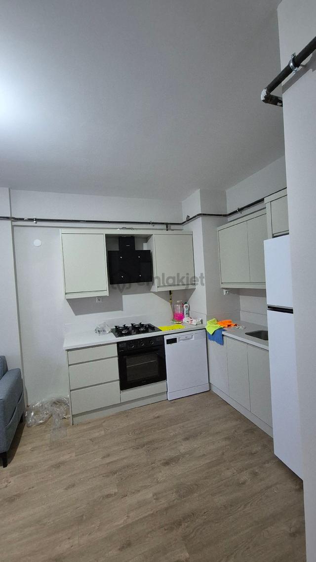 Cumhuriyet Mah.kiralık 1+1 5
