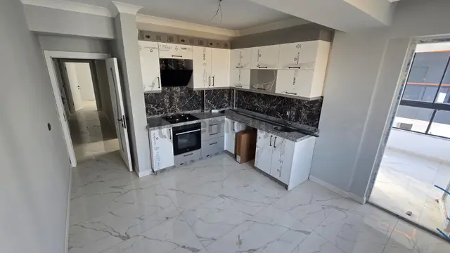 Mç Emlak'tan Yenikent Menderes Mah'de 3+1 Full Yapılı Satılık Daire 2