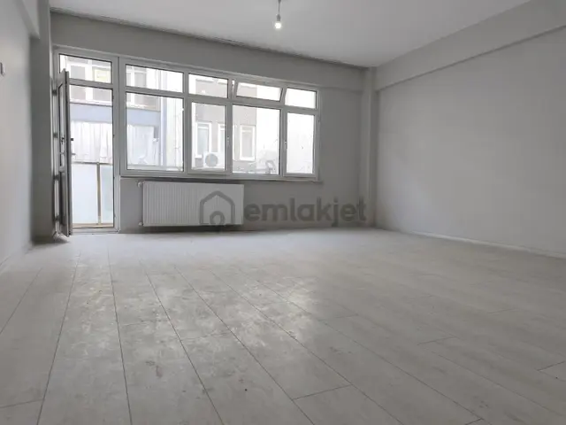 Truva Yağız'dan Selahiye'de Yapılı Ara Kat Çarşıya Yakın 2+1 2