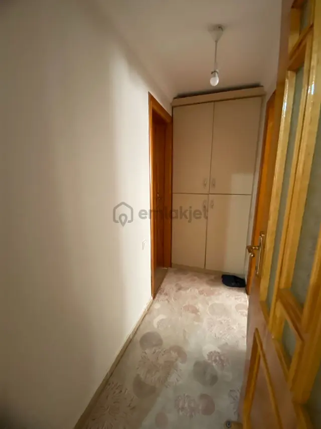 Tezcan Dan Hüsamettin Çelebi Mahallesinde Bakımlı Ara Kat Daire 3