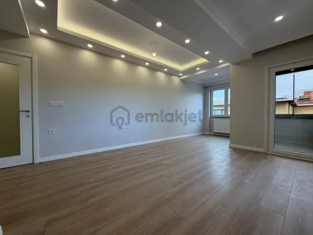 Bahçelievler Merkezde 5+2 Eşsiz Terasıyla Oturuma Hazır Dublex 3